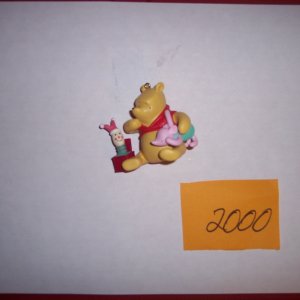 2000 Hallmark Pooh & Piglet